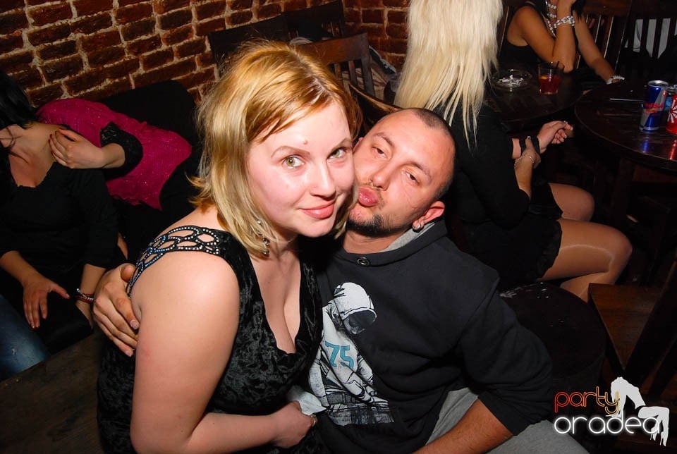 Saturday Night Clubbing în Escape, 