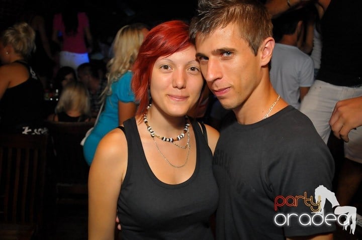 Saturday Night Escape, 