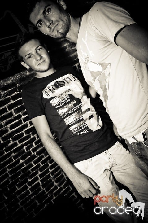 Saturday Night Escape, 