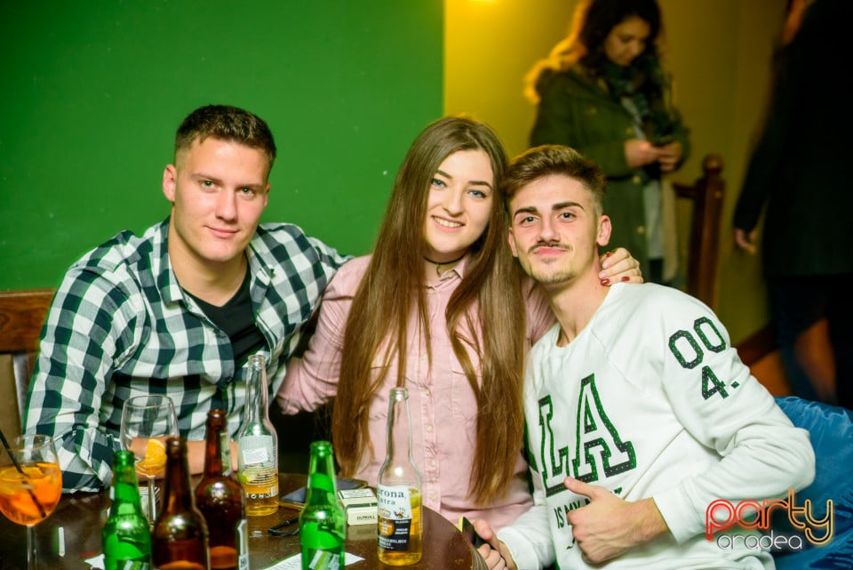 Saturday Night Party, Green Pub