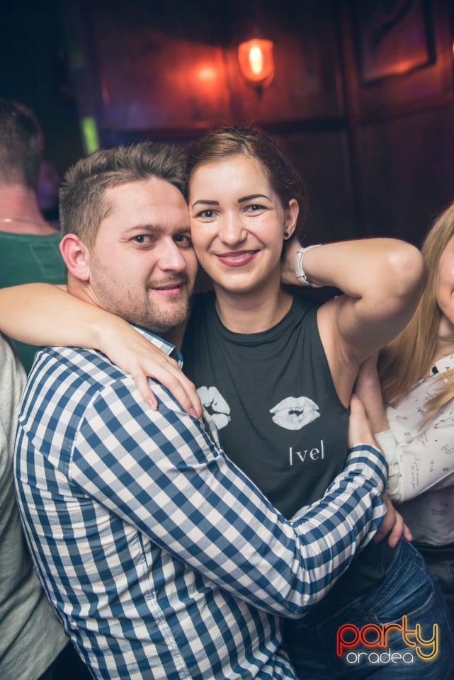 Saturday Night Party, Green Pub