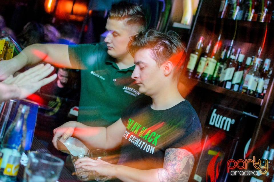 Saturday Night Party, Green Pub