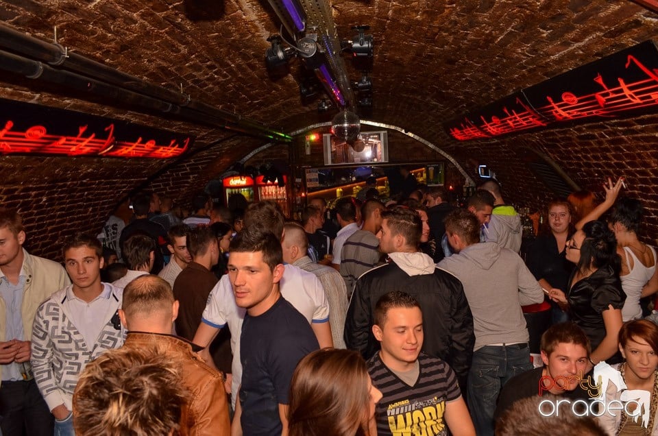 Saturday Night Party @ Escape Club,