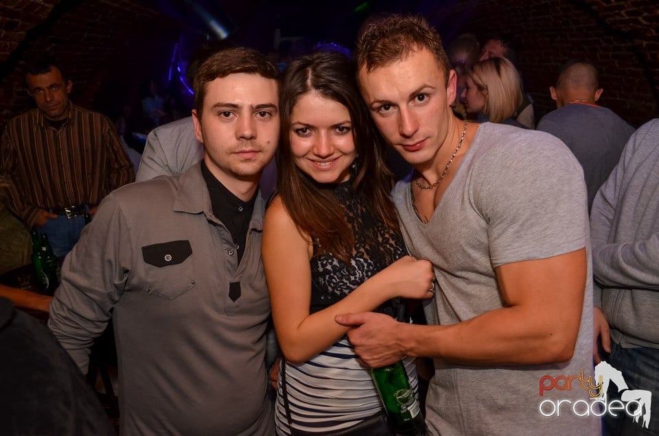 Saturday Night Party @ Escape Club, 