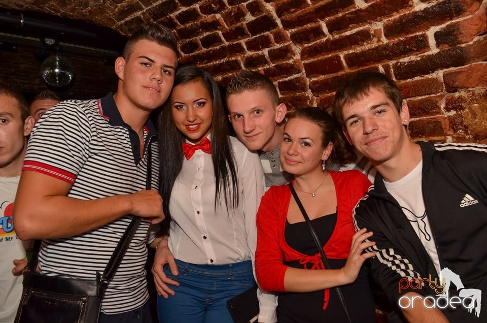 Saturday Night Party @ Escape Club,
