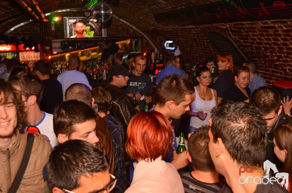 Saturday Night Party @ Escape Club,