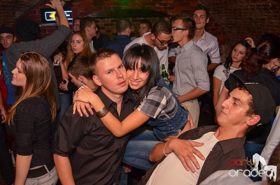 Saturday Night Party @ Escape Club,