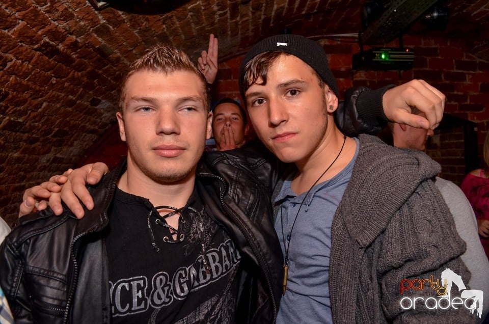 Saturday Night Party @ Escape Club,