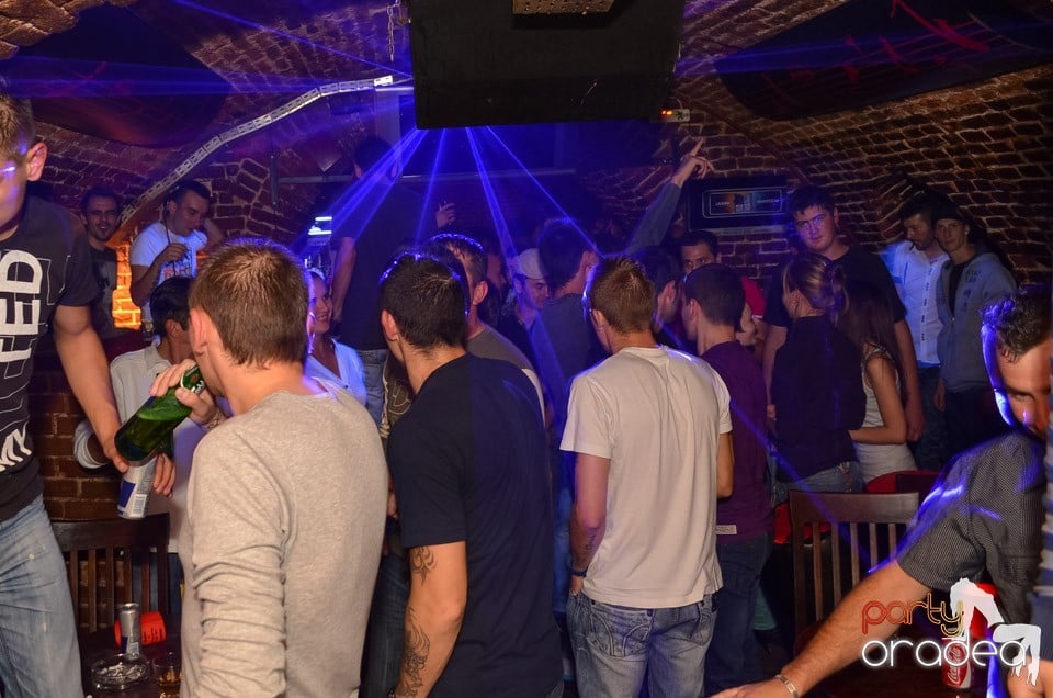 Saturday Night Party @ Escape Club,