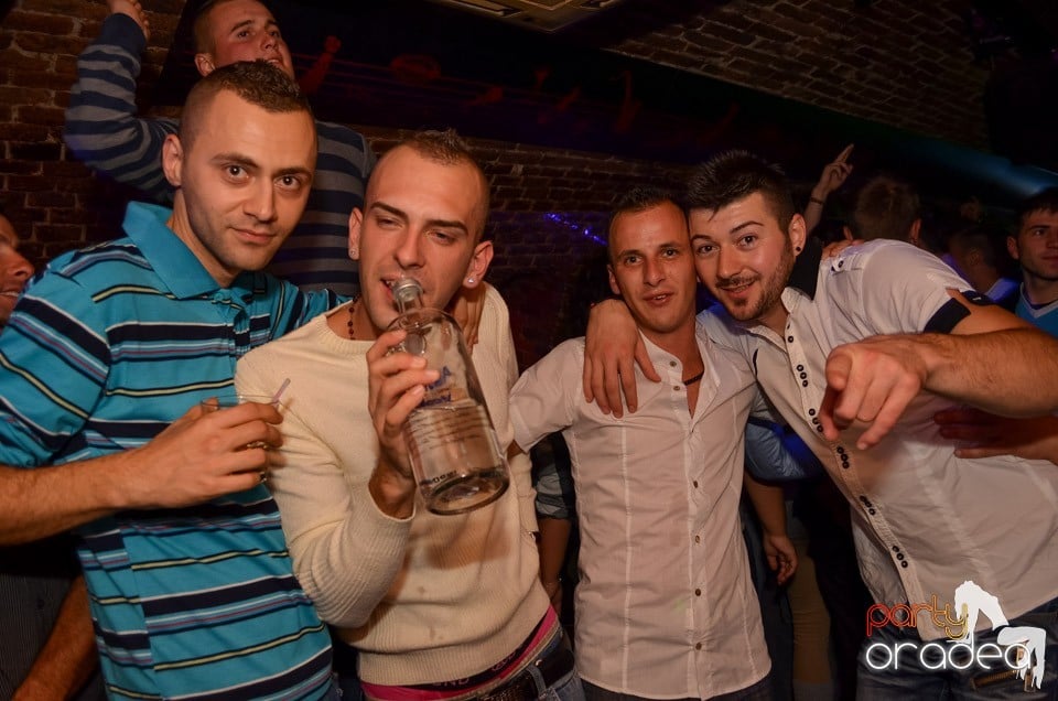 Saturday Night Party @ Escape Club,