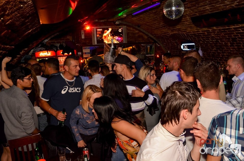 Saturday Night Party @ Escape Club,