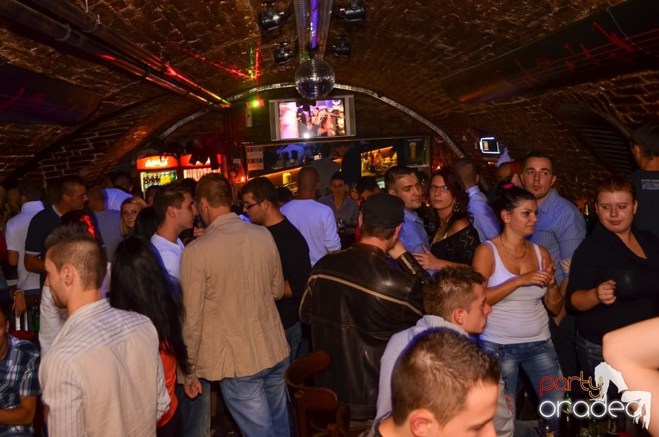 Saturday Night Party @ Escape Club,