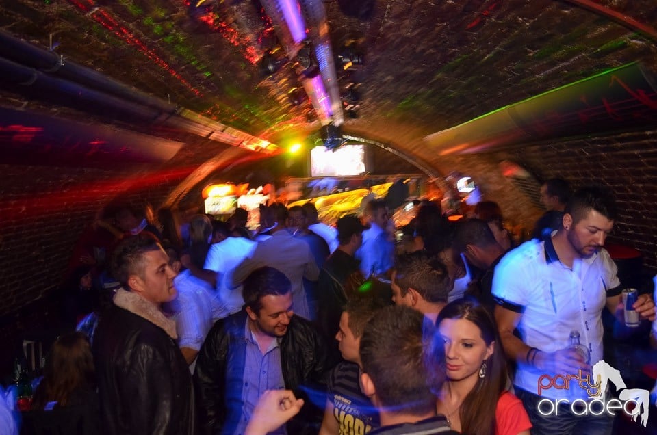 Saturday Night Party @ Escape Club,