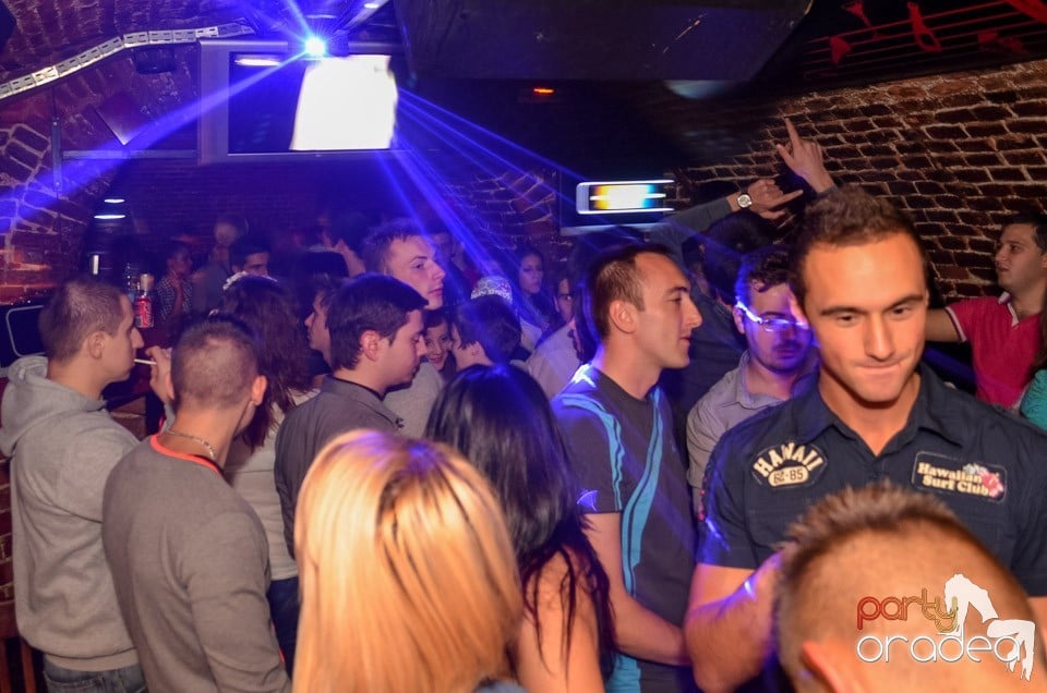 Saturday Night Party @ Escape Club,