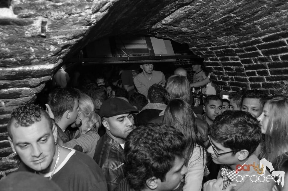 Saturday Night Party @ Escape Club,