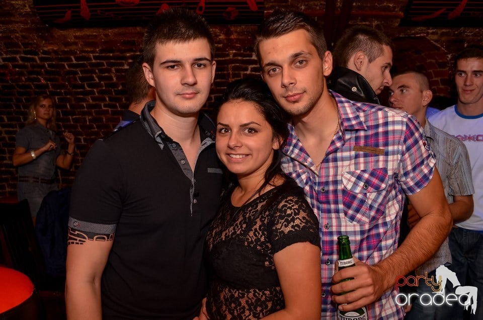 Saturday Night Party @ Escape Club,