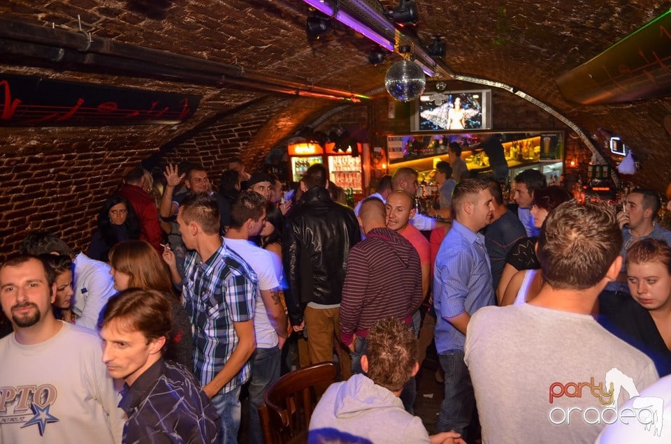 Saturday Night Party @ Escape Club,