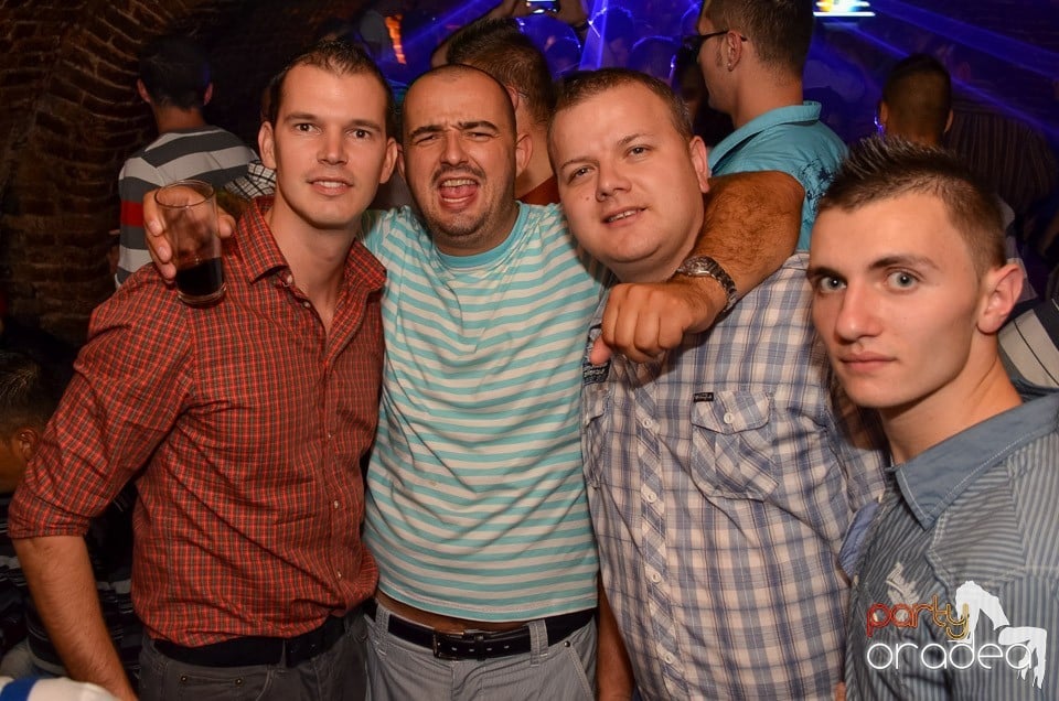 Saturday Night Party @ Escape Club,