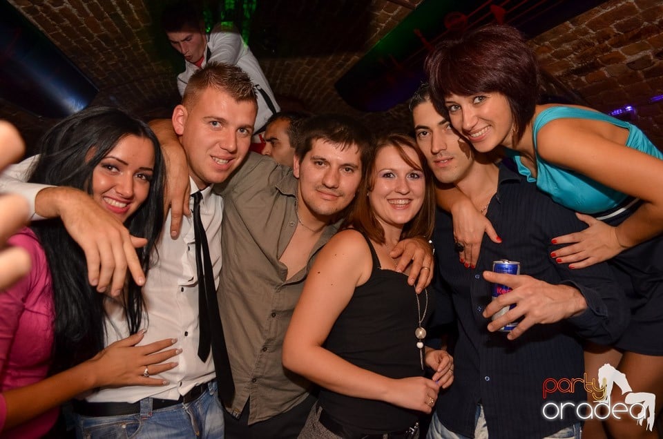 Saturday Night Party @ Escape Club, 