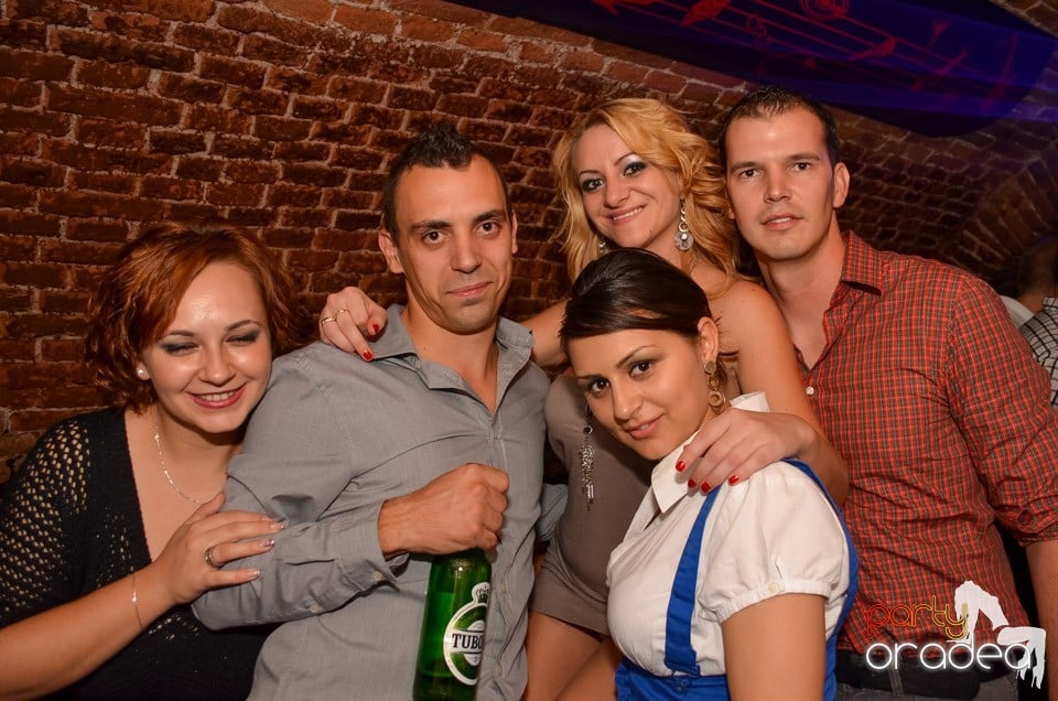 Saturday Night Party @ Escape Club,