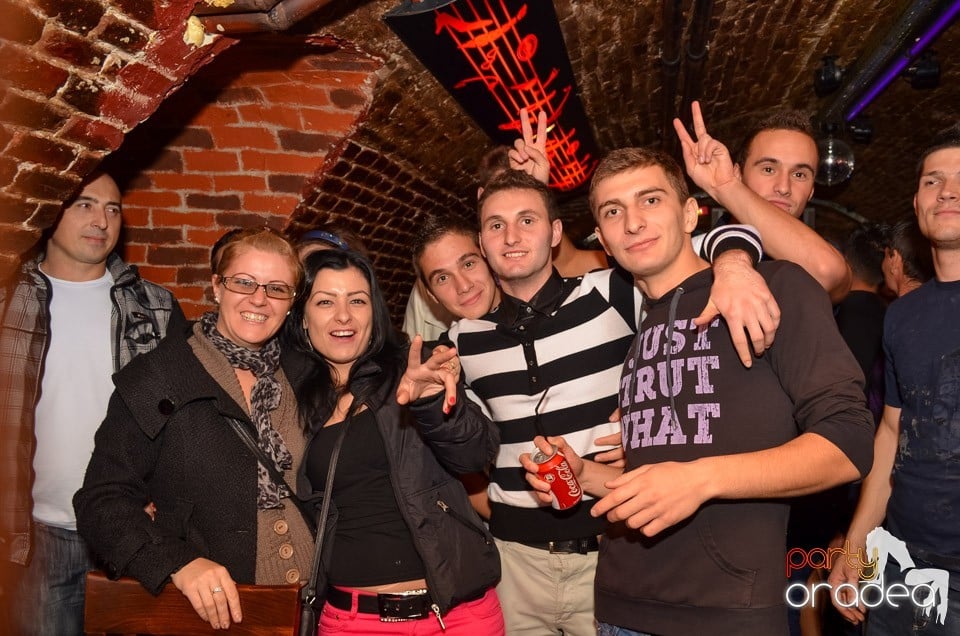 Saturday Night Party @ Escape Club,