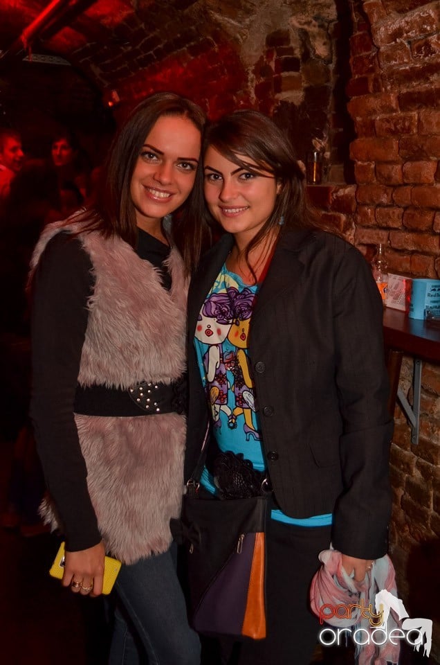 Saturday Night Party @ Escape Club,