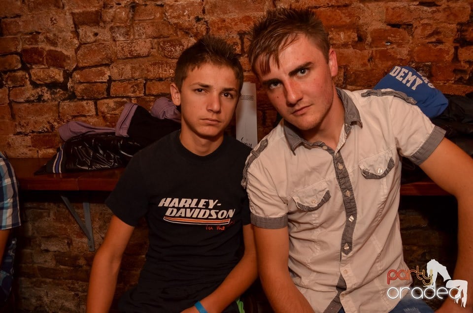 Saturday Night Party @ Escape Club,