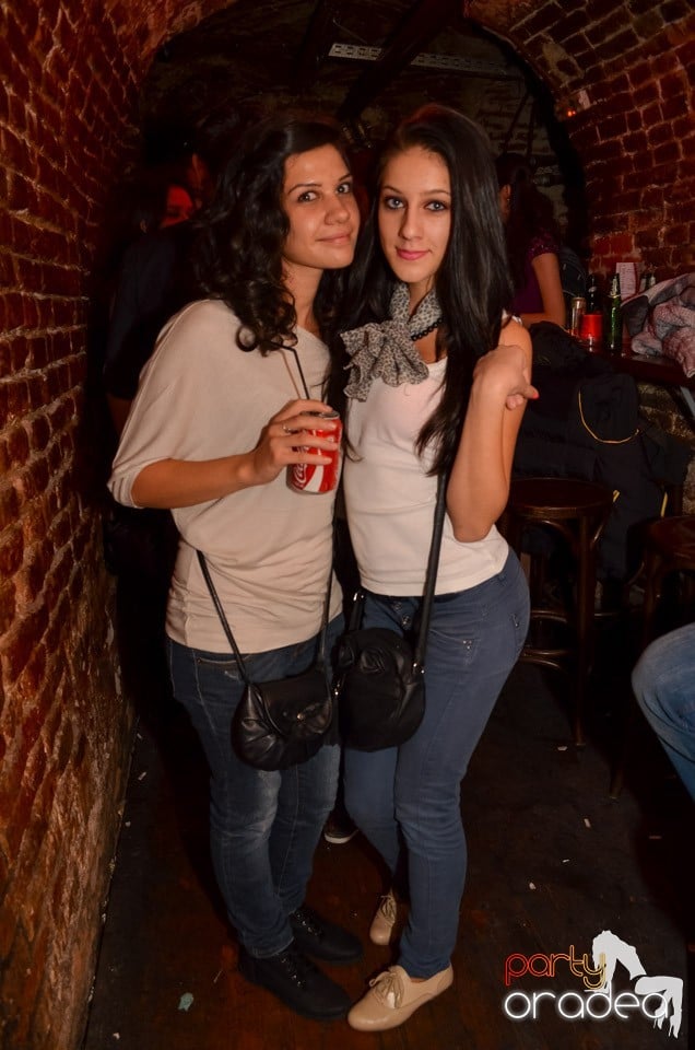Saturday Night Party @ Escape Club,