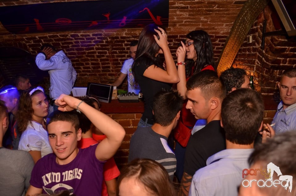 Saturday Night Party @ Escape Club,