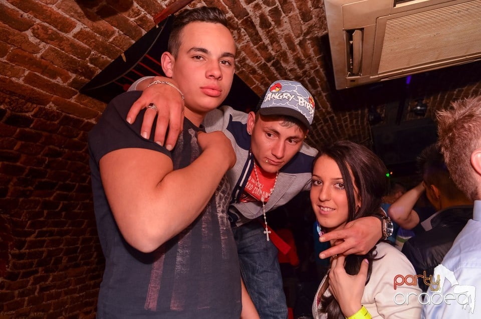 Saturday Night Party @ Escape Club,