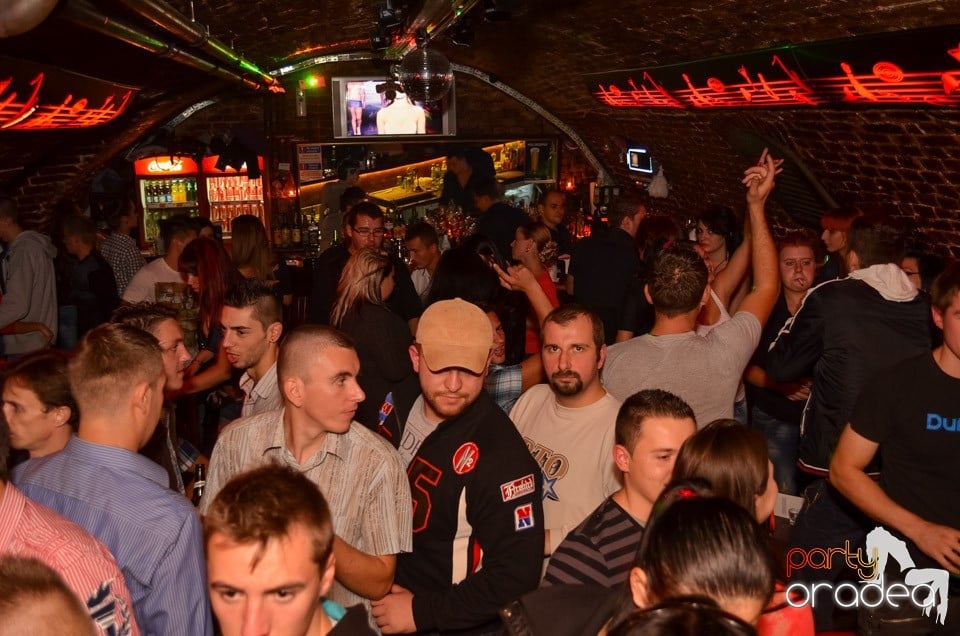 Saturday Night Party @ Escape Club,
