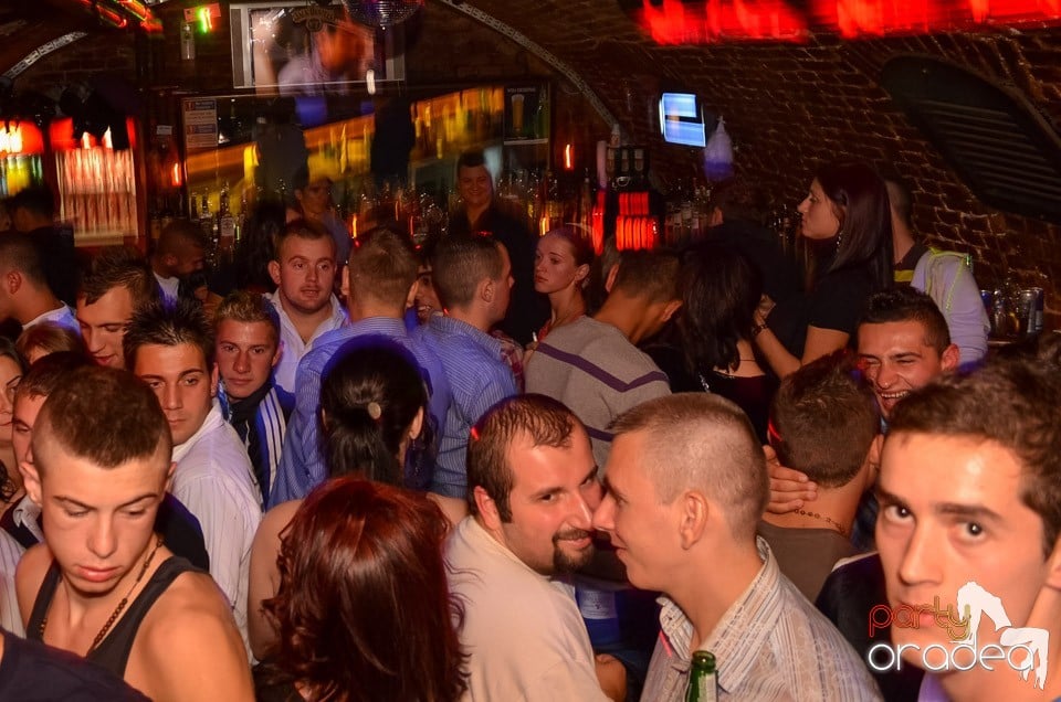 Saturday Night Party @ Escape Club,
