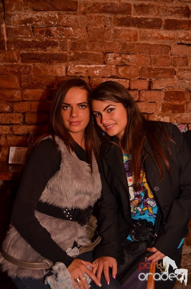 Saturday Night Party @ Escape Club,