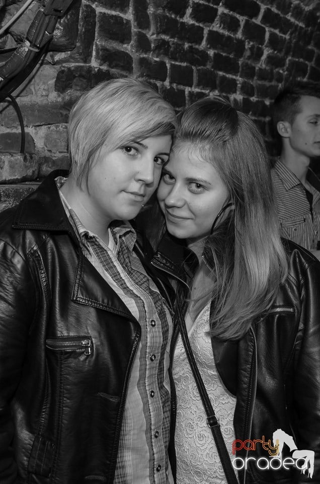 Saturday Night Party @ Escape Club,
