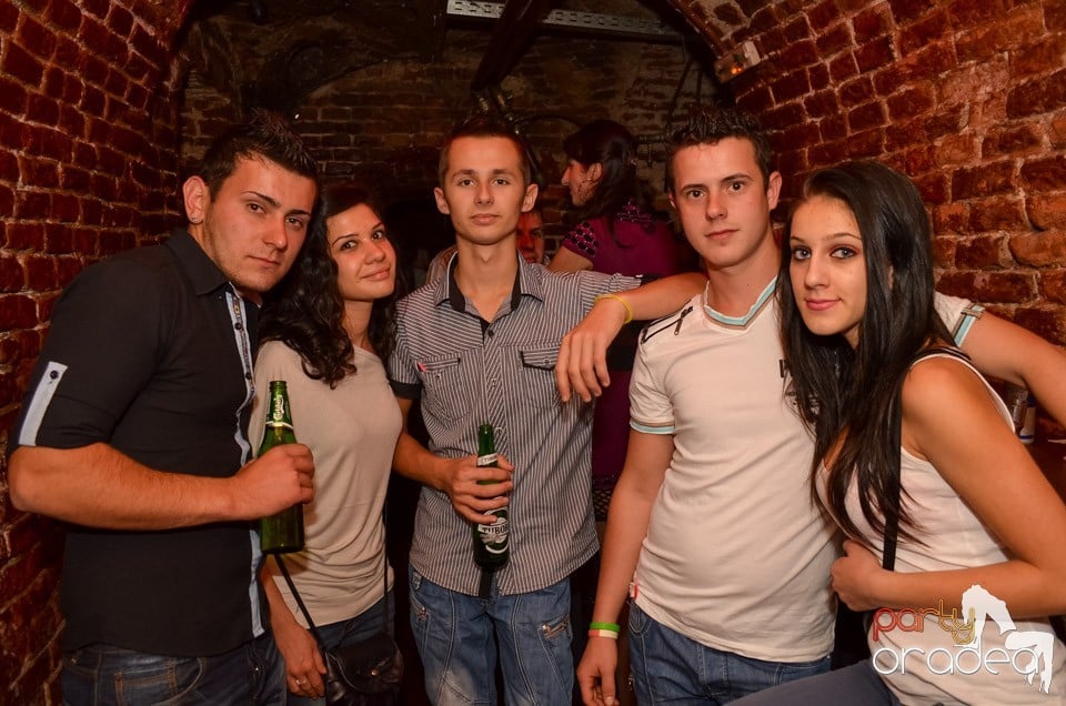 Saturday Night Party @ Escape Club,