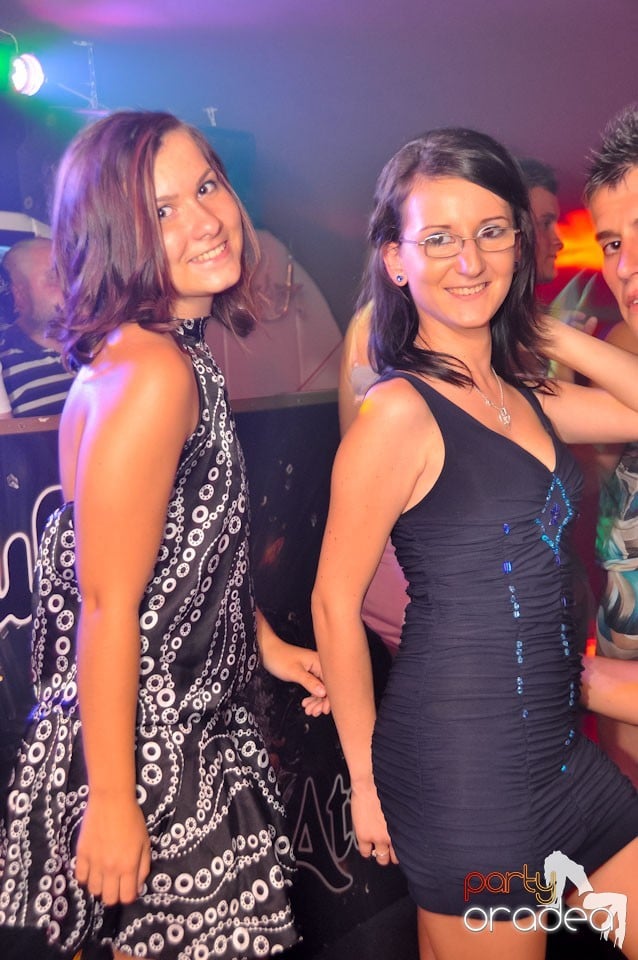 Saturday Night Party în Atti's,