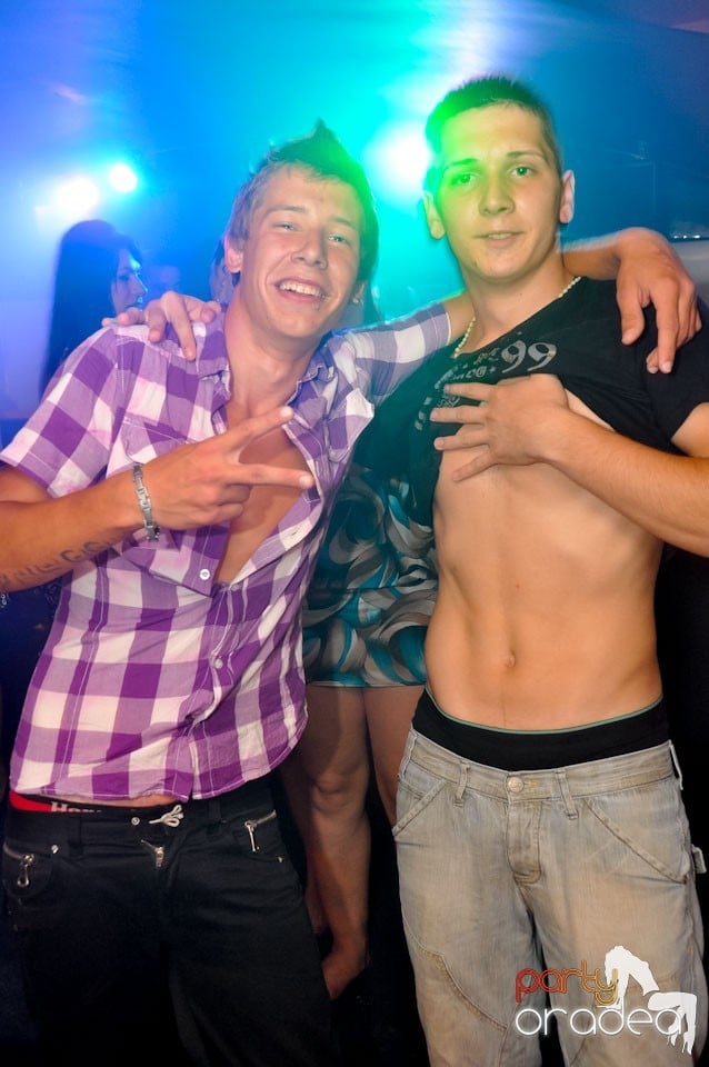Saturday Night Party în Atti's,