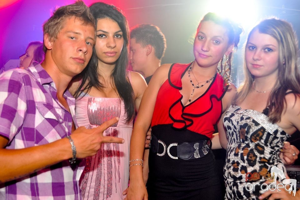 Saturday Night Party în Atti's,