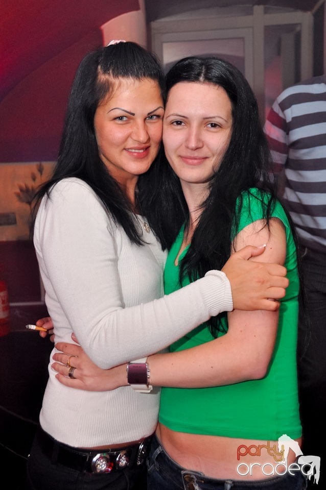 Saturday Night Party în Atti's,