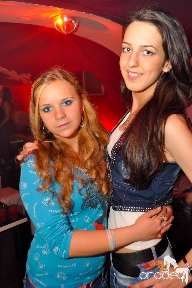Saturday Night Party în Atti's,