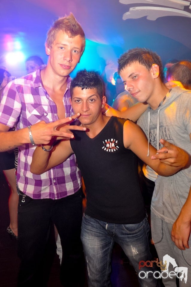 Saturday Night Party în Atti's,