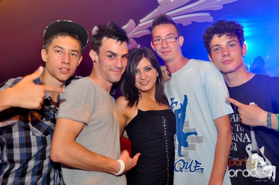 Saturday Night Party în Atti's,