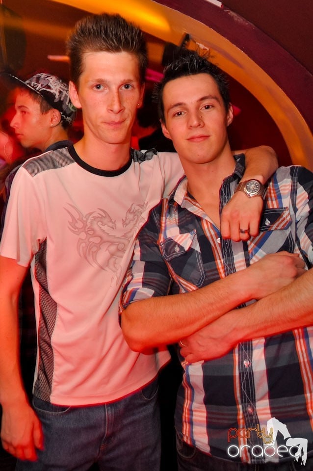 Saturday Night Party în Atti's,