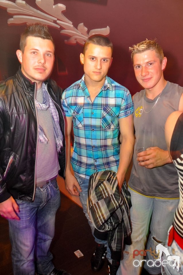 Saturday Night Party în Atti's,