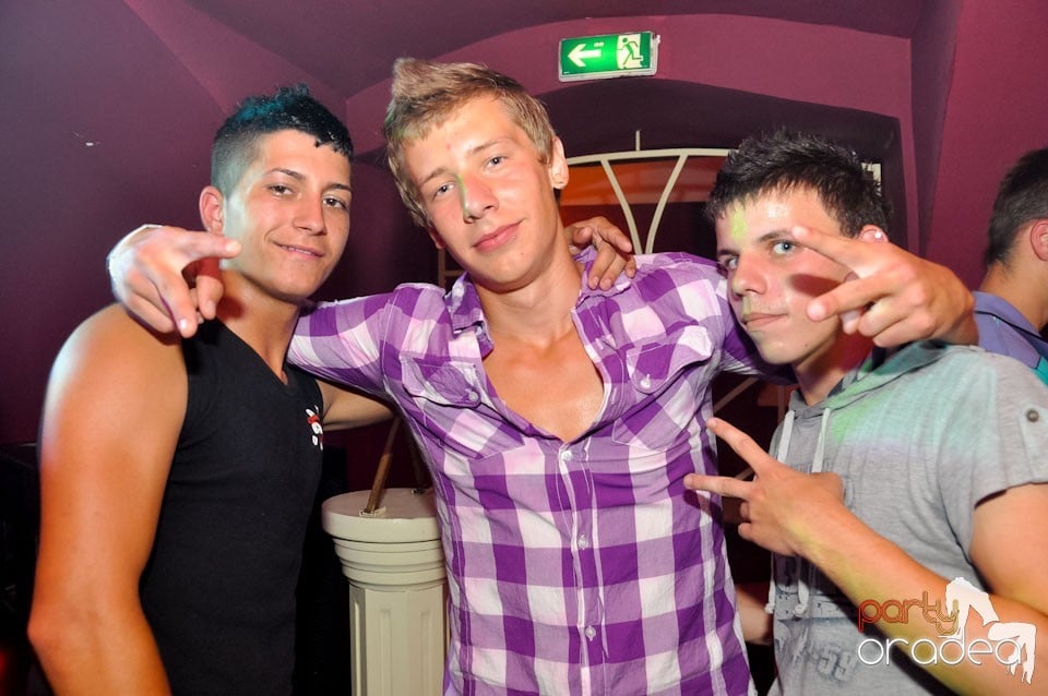 Saturday Night Party în Atti's,