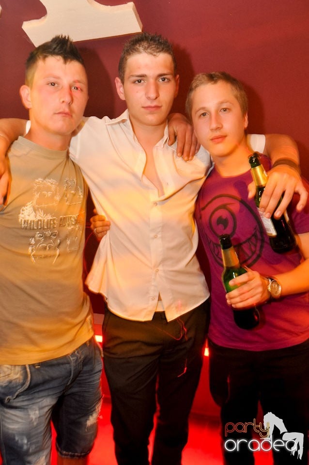 Saturday Night Party în Atti's,