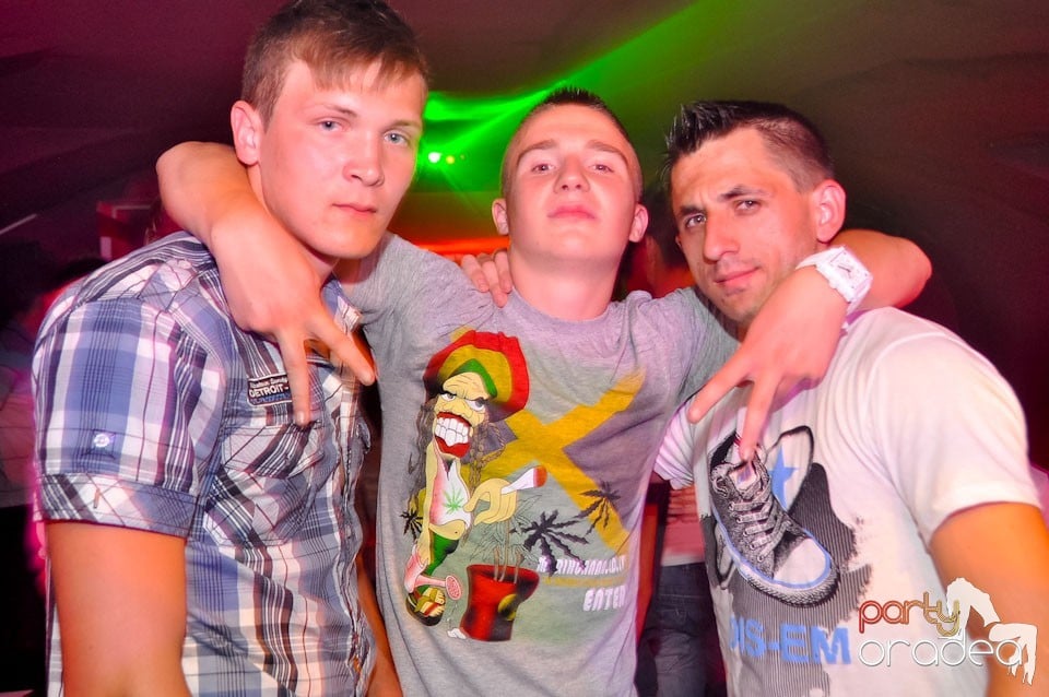 Saturday Night Party în Atti's,