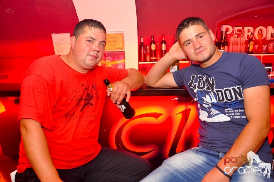 Saturday Night Party în Atti's,