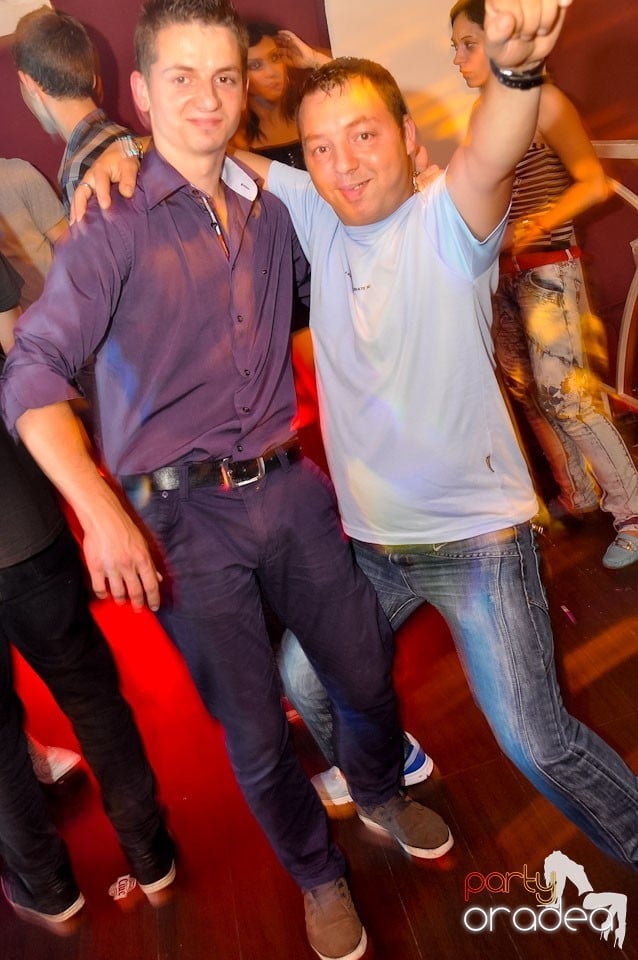 Saturday Night Party în Atti's,