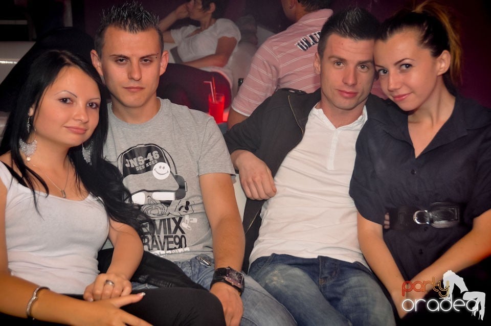Saturday Night Party în Atti's,